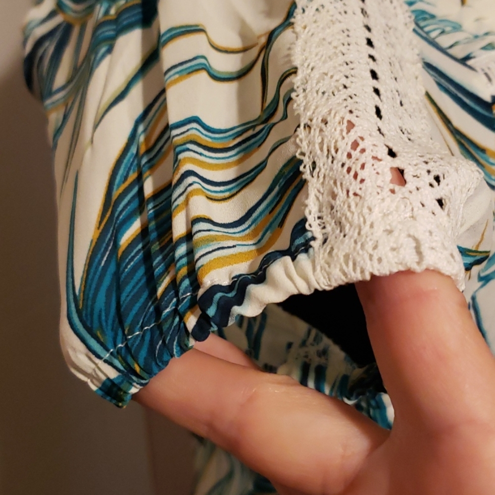 New plus size spring/summer top - Picture 9 of 16